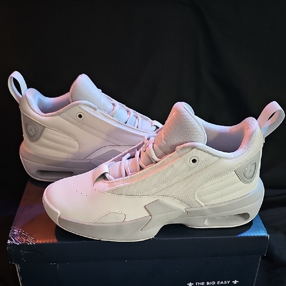 *Brand New* Jordan Max Aura 6s - Picture 10 of 11
